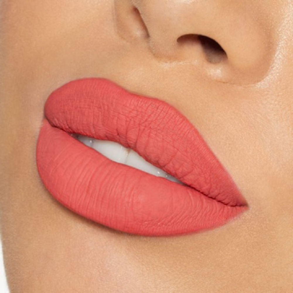 ✨HP✨ Kylie Matte Liquid Lip in Baby Girl + rem beauty clear lipgloss - Picture 3 of 7